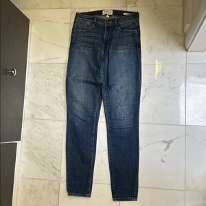 Frame Le High Skinny Jeans